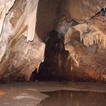 Гид в Праге пропасть Мацоха и Пункевни пещера + замок Пернштейн